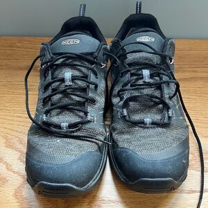 Keen Charcoal and Black Athletic Shoes